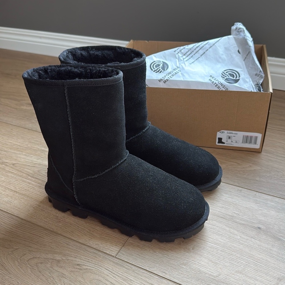 New UGG waterproof essential Booties sheepskin boots mid black size 8 mid - Picture 3 of 10